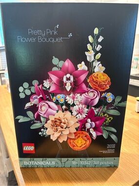 LEGO Pink and Peach Pretty Pink Flower Bouquet